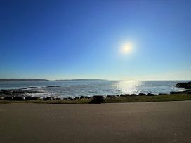 Trecco Bay - Holiday Accommodation 21732 - Somerset & Wiltshire - 1188158 - thumbnail photo 15
