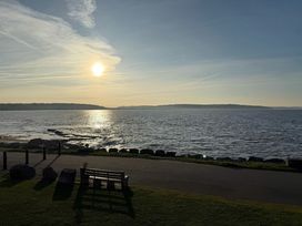 Trecco Bay - Holiday Accommodation 21732 - Somerset & Wiltshire - 1188158 - thumbnail photo 17