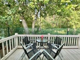 Oakdene Forest Park - Holiday Accommodation 21736 - Hampshire - 1188160 - thumbnail photo 1