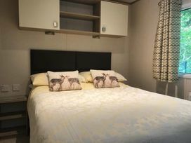 Oakdene Forest Park - Holiday Accommodation 21736 - Hampshire - 1188160 - thumbnail photo 7