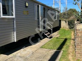 Church Farm Holiday Village - Holiday Accommodation 21738 - Hampshire - 1188161 - thumbnail photo 14