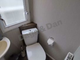 Marton Mere Holiday Village - Holiday Accommodation 21739 - Lake District - 1188162 - thumbnail photo 11