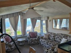 Quay West Holiday Park - Holiday Accommodation 21740 - Mid Wales - 1188163 - thumbnail photo 3
