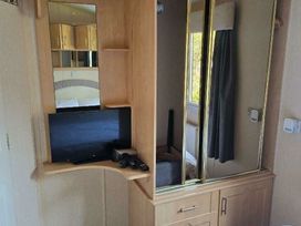Quay West Holiday Park - Holiday Accommodation 21740 - Mid Wales - 1188163 - thumbnail photo 12