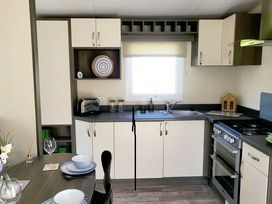 Waterside, Paignton - Holiday Accommodation 21747 - Devon - 1188168 - thumbnail photo 4