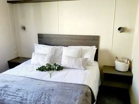 Waterside, Paignton - Holiday Accommodation 21747 - Devon - 1188168 - thumbnail photo 5