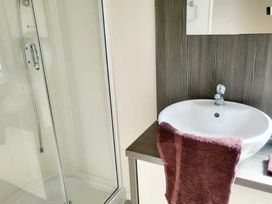 Waterside, Paignton - Holiday Accommodation 21747 - Devon - 1188168 - thumbnail photo 8