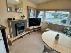 Marine Holiday Park - Holiday Accommodation 21749 - North Wales - 1188170 - thumbnail photo 6