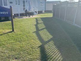 Hopton Holiday Village - Holiday Accommodation 21760 - Suffolk & Essex - 1188176 - thumbnail photo 1