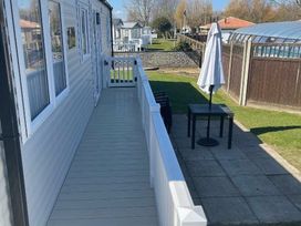 Hopton Holiday Village - Holiday Accommodation 21760 - Suffolk & Essex - 1188176 - thumbnail photo 3