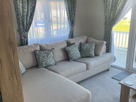 Hopton Holiday Village - Holiday Accommodation 21760 - Suffolk & Essex - 1188176 - thumbnail photo 4