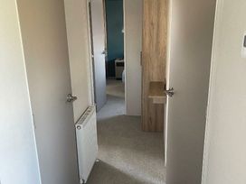 Hopton Holiday Village - Holiday Accommodation 21760 - Suffolk & Essex - 1188176 - thumbnail photo 9