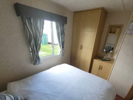 Golden Anchor Holiday Park - Holiday Accommodation 21762 - Lincolnshire - 1188178 - thumbnail photo 9