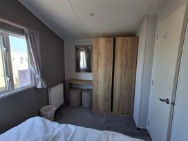 Lyons Sunnysands Holiday Park - Holiday Accommodation 21766 - Mid Wales - 1188181 - thumbnail photo 6