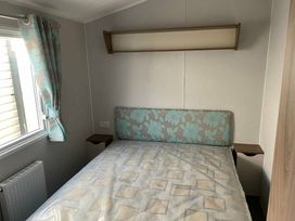Kiln Park Holiday Park - Holiday Accommodation 2177 - South Wales - 1188184 - thumbnail photo 11