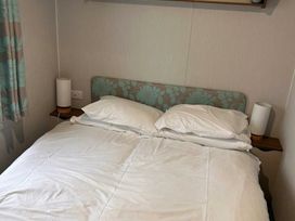 Marton Mere Holiday Village - Holiday Accommodation 21777 - Lake District - 1188192 - thumbnail photo 10