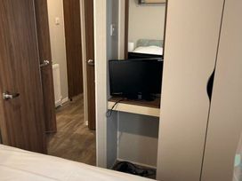 Marton Mere Holiday Village - Holiday Accommodation 21777 - Lake District - 1188192 - thumbnail photo 11