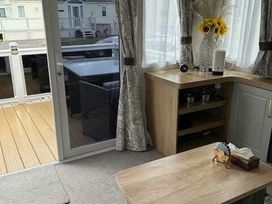Trecco Bay - Holiday Accommodation 21779 - Somerset & Wiltshire - 1188194 - thumbnail photo 8