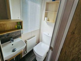 Trecco Bay - Holiday Accommodation 21779 - Somerset & Wiltshire - 1188194 - thumbnail photo 14