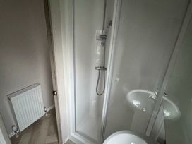 Presthaven Beach Resort - Holiday Accommodation 21781 - North Wales - 1188196 - thumbnail photo 6