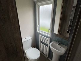 Presthaven Beach Resort - Holiday Accommodation 21781 - North Wales - 1188196 - thumbnail photo 9