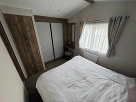 Presthaven Beach Resort - Holiday Accommodation 21781 - North Wales - 1188196 - thumbnail photo 11