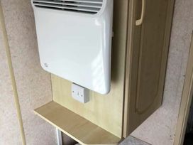 Kingfisher Caravan Park - Holiday Accommodation 21791 - Lincolnshire - 1188203 - thumbnail photo 12