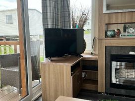 Marton Mere Holiday Village - Holiday Accommodation 21793 - Lake District - 1188205 - thumbnail photo 5