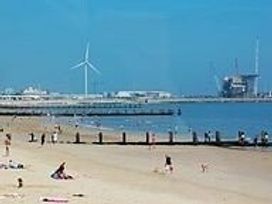 Tingdene North Denes Caravan Park - Holiday Accommodation 218 - Suffolk & Essex - 1188212 - thumbnail photo 8