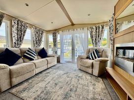 Challaborough Bay Holiday Park - Holiday Accommodation 21806 - Devon - 1188219 - thumbnail photo 2