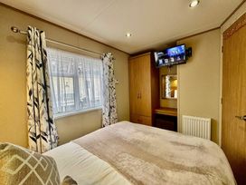 Challaborough Bay Holiday Park - Holiday Accommodation 21806 - Devon - 1188219 - thumbnail photo 8