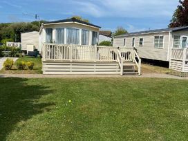 Seal Bay Resort - Holiday Accommodation 21816 - Hampshire - 1188226 - thumbnail photo 1