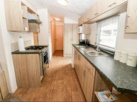 Hafan y Mor Haven - Holiday Accommodation 21822 - North Wales - 1188230 - thumbnail photo 3