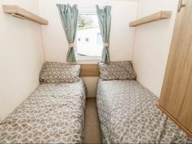 Hafan y Mor Haven - Holiday Accommodation 21822 - North Wales - 1188230 - thumbnail photo 6