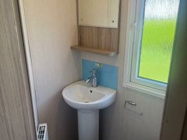Burnham-on-Sea Holiday Park - Holiday Accommodation 21825 - Devon - 1188232 - thumbnail photo 8