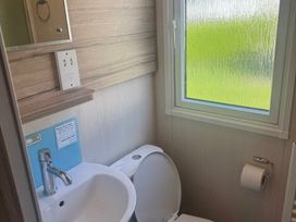 Burnham-on-Sea Holiday Park - Holiday Accommodation 21825 - Devon - 1188232 - thumbnail photo 9