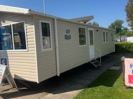 Burnham-on-Sea Holiday Park - Holiday Accommodation 21825 - Devon - 1188232 - thumbnail photo 12