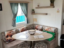 Barmston Beach Holiday Park - Holiday Accommodation 21827 - North Yorkshire (incl. Whitby) - 1188234 - thumbnail photo 6