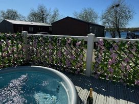 Tattershall Lakes Country Park - Holiday Accommodation 21833 - Lincolnshire - 1188239 - thumbnail photo 1