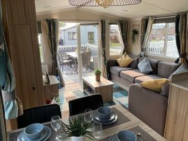Tattershall Lakes Country Park - Holiday Accommodation 21833 - Lincolnshire - 1188239 - thumbnail photo 3