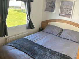 Blue Dolphin Holiday Park - Holiday Accommodation 21834 - North Yorkshire (incl. Whitby) - 1188240 - thumbnail photo 10