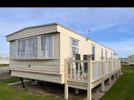 Happy Days Seaside Holiday Park - Holiday Accommodation 21841 - Lincolnshire - 1188246 - thumbnail photo 1