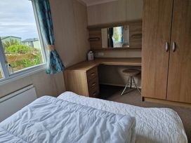 Clarach Bay Holiday Village - Holiday Accommodation 21849 - Mid Wales - 1188253 - thumbnail photo 12