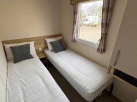 Golden Palm Resort - Holiday Accommodation 21852 - Lincolnshire - 1188255 - thumbnail photo 9