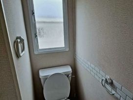 Marton Mere Holiday Village - Holiday Accommodation 21865 - Lake District - 1188265 - thumbnail photo 7
