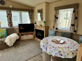 Golden Sands Kinmel Bay - Holiday Accommodation 21898 - North Wales - 1188289 - thumbnail photo 4