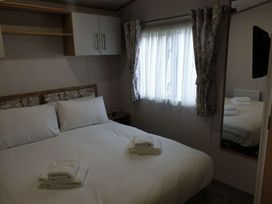 Hoburne Naish - Holiday Accommodation 21903 - Hampshire - 1188293 - thumbnail photo 7