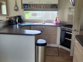 Southview Holiday Park - Holiday Accommodation 21906 - Lincolnshire - 1188295 - thumbnail photo 11
