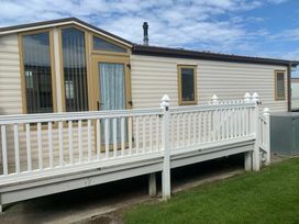 Happy Days Caravan Park - Holiday Accommodation 21912 - North Wales - 1188301 - thumbnail photo 9