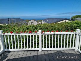 Ocean Heights Leisure Park - Holiday Accommodation 21916 - Mid Wales - 1188305 - thumbnail photo 1
